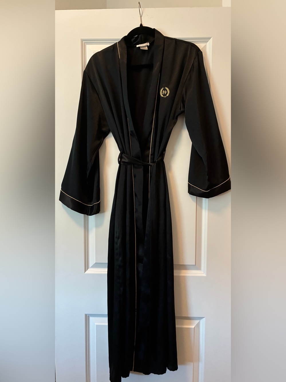 Jones New York Black Satin Long Robe with Cream Piping
